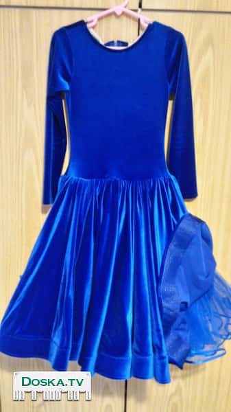 Танцевальная одежда на девочку 8-10 лет, ростом от 135-140 см.