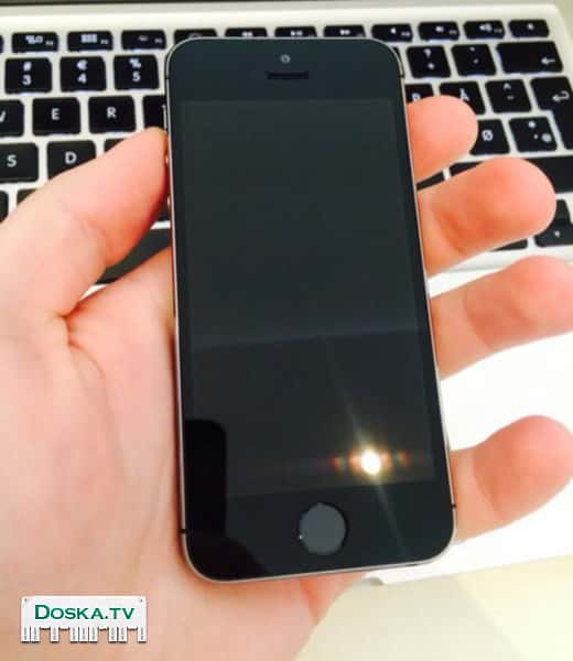 Iphone 5s 16gb neverlock space gray, в отличном состоянии (