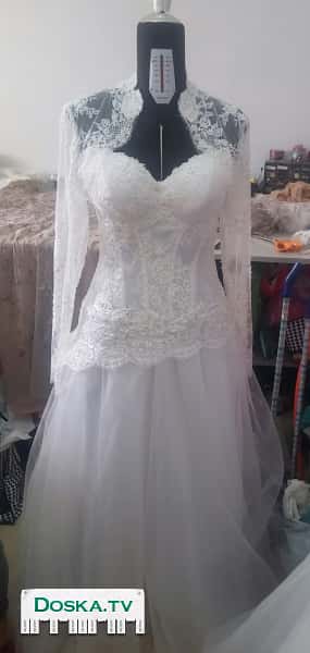 Прекрасное платье два в одном, Входит в комплект: Накидка, пышная