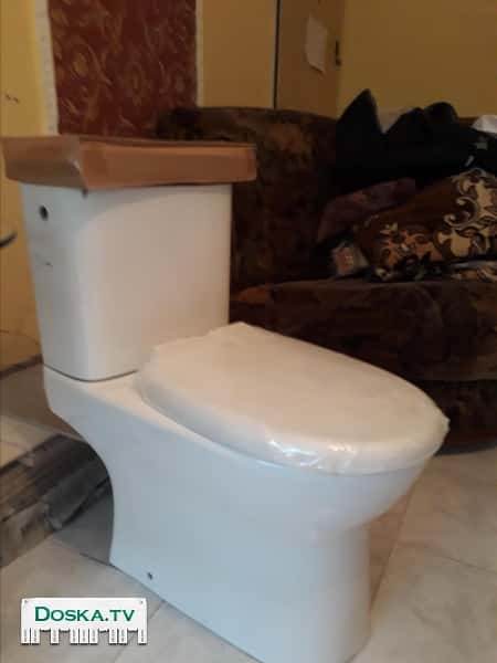 Моноблок -унитаз +бачок+все внутренние части+крышка стульчака-новая в упаковке. Все новое.