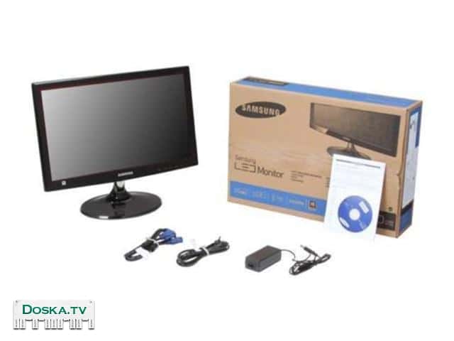 Компьютерный монитор SAMSUNG  SD-300 19 инч. полный комплект: