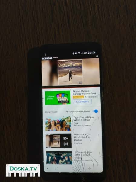 Телефон почти как новый не много поврежден экран, могу с