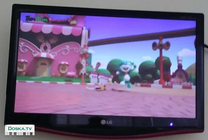 Телевизор 23 дюйма, плоский экран, состояние - как новый, подарок