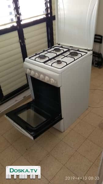 Газовая плита напольная, 4 комфорки, электродуховка. Идеальное состояние. Помогу с