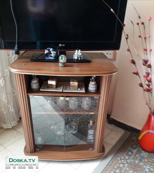 Тумба под телевизор.