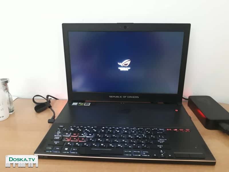 отличный игровой ноутбук ASUS GX501GL 8500 шек Отличное состояние. Как