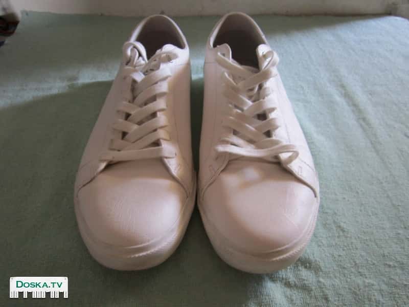 LEVI S кроссовки оригинальные. Белые,стильные. Модель- comfort tech. Использовались всего