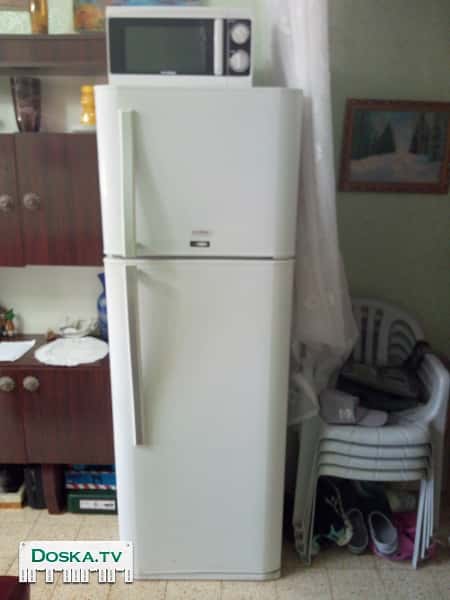 Продаются в отличном состоянии холодильник.  Цена  300 шекелей.