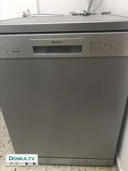 почти новую посудомойку. Размер 59/59