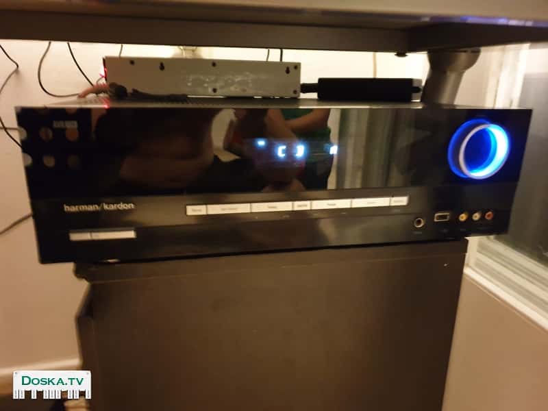 усилитель. Все работает. , так как некуда ставить, купил поменьше.