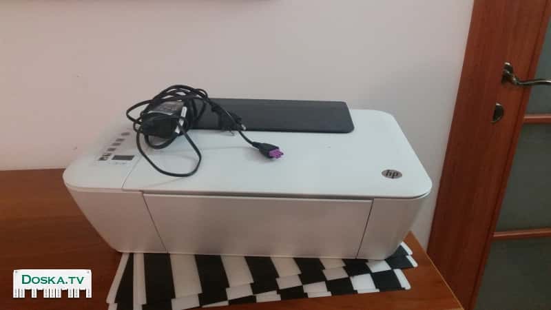 Принтер почти новый с цветной печатью копирующим устройством и сканирующим