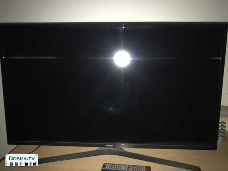 Телевизор Samsung 40 дюймов, Full HD, почти не использовался