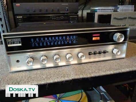 винтажный усилитель. Япония. В полном порядке рабочий полностью. Очнь красивый..