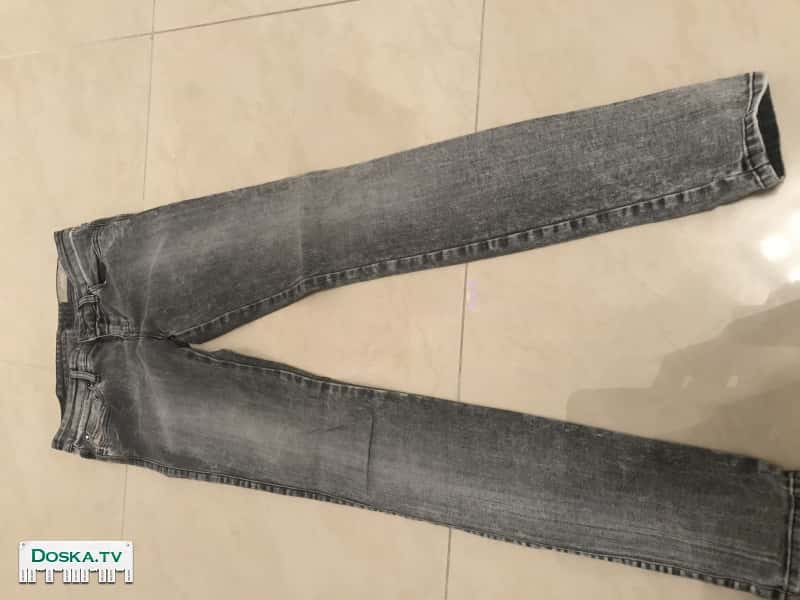 Джинсы в очень хорошем состоянии.
