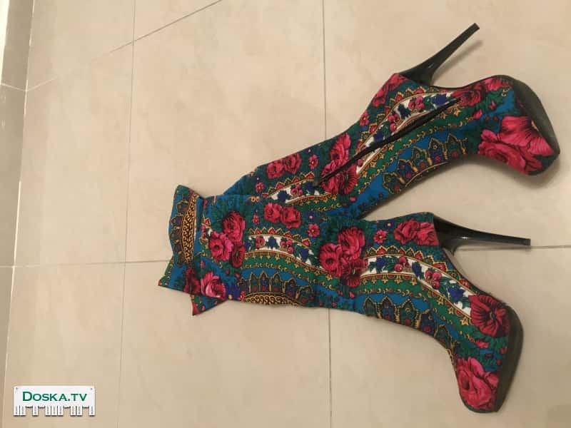 Продаю демисезонные сапоги, размер 35-36( на узкую ногу). Одела 1