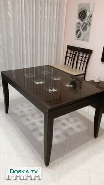 стол + 6 стульев в отличном состоянии (Италия).