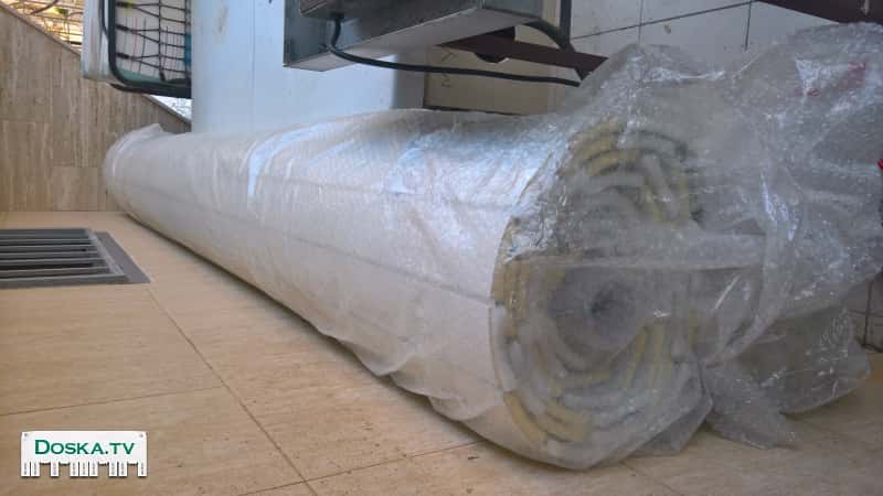 Гаражные роллеты в количестве 2 штук. Размеры (ш*в) 3*4 метра,