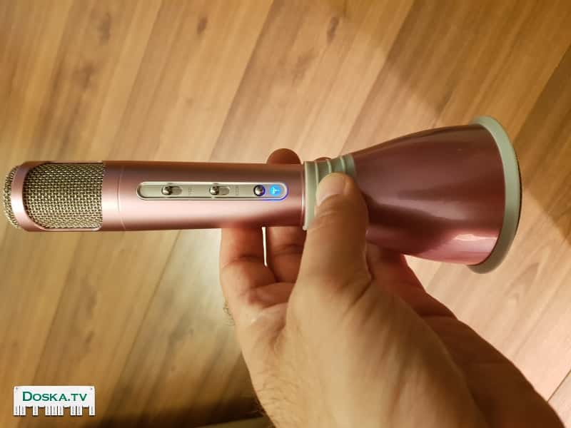 Микрофон проводной/безпроводной,с встроенным аккумулятором,  можно подключить к караоке.