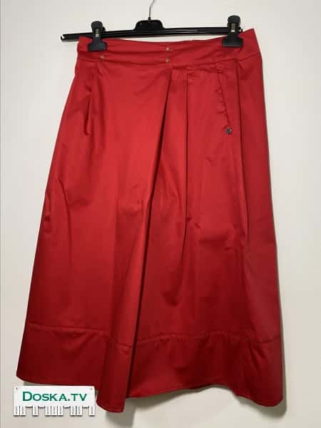 Практически новые брюки-кюлоты ярко-красного цвета от фирмы PennyBlack. Размер М.