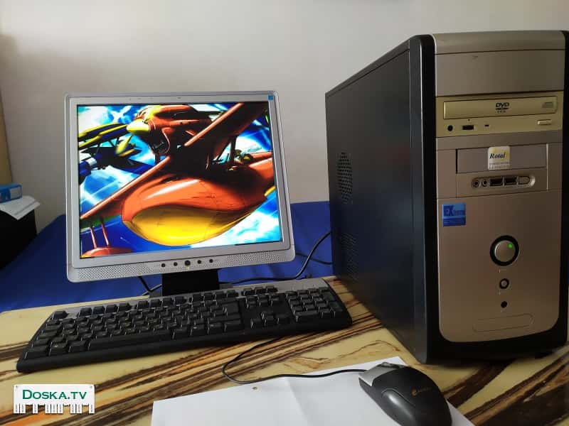 Русскоязычная система.  Есть офис , Google и др. для