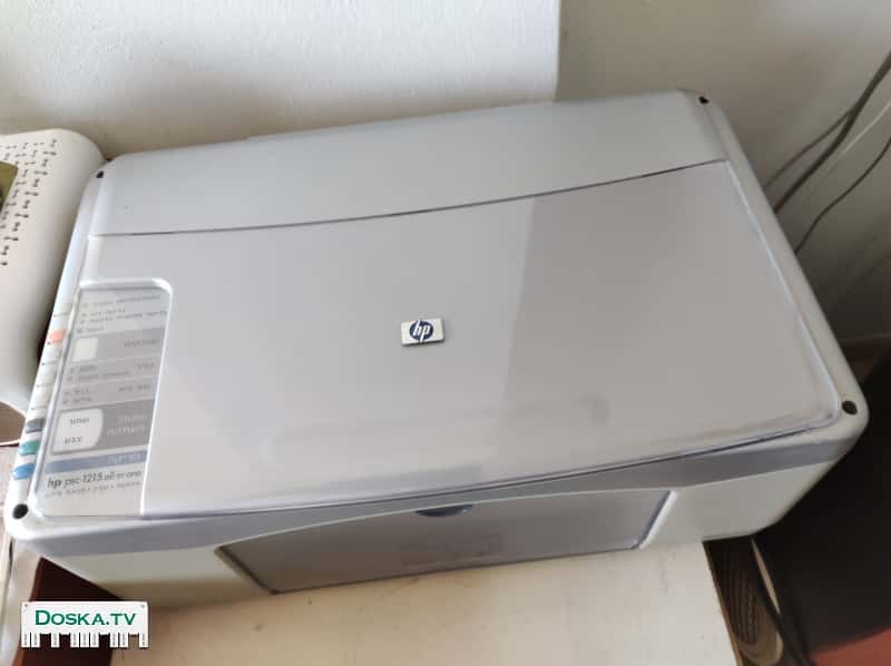 Принтер цветной,в рабочим состояние.Торг уместен.