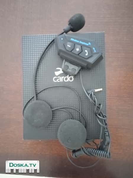 Двухканальный стерео блютуз для Мото/вело шлема.Мощные басы,хорошо держит зарядку и