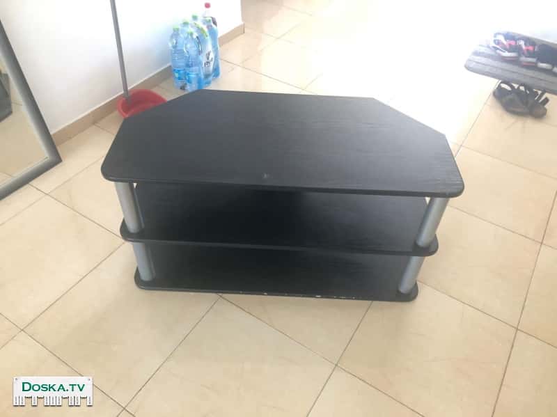 столик под телевизор (в целом и не только)