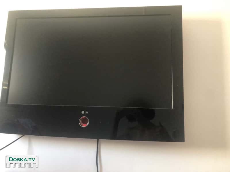Продаю телевизор LG модель не помню, работает отлично.