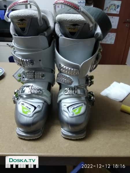 Лыжные  ботинки размер37