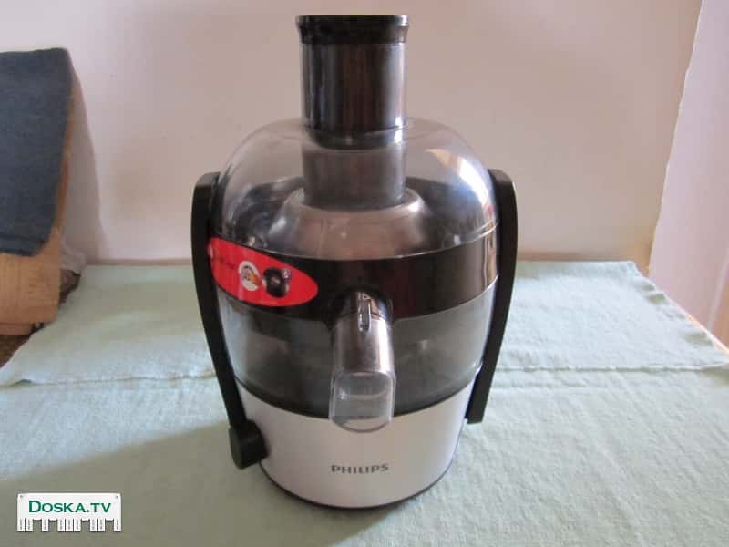 Philips HR1836/00/AJ соковыжималка. На запчасти. В рабочем состоянии. Клипса одной