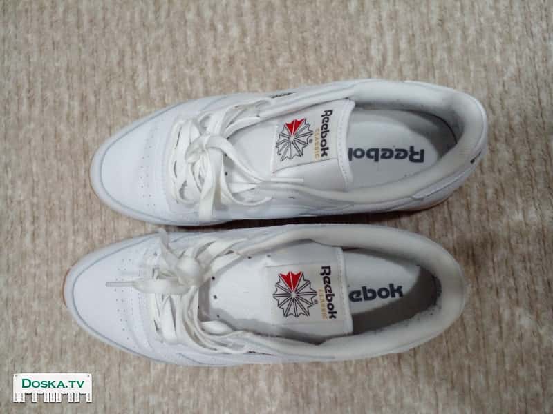 Кроссовки мужские размер 44 куплены в Бельгии использовались один раз.