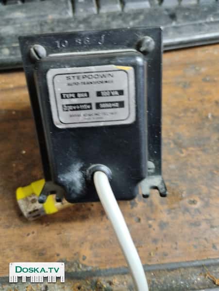 Трансформатор 220 - 110 вольт. 100 ватт. (актуально для приборов