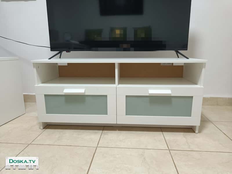 Тумба в идеальном состоянии: ширина 121, высота 53.