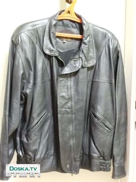 кожаную мужскую  черную куртку очень мало использованную  практически