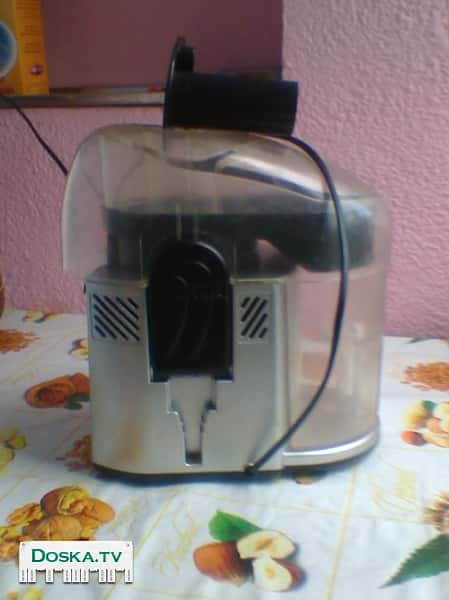 Соковыжималка в отличном состоянии использовалась несколько раз в полном комплекте