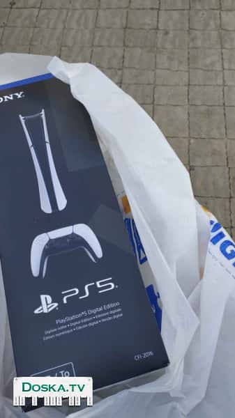 полностью новая игровая приставка playstation 5 включая весь ее комплект