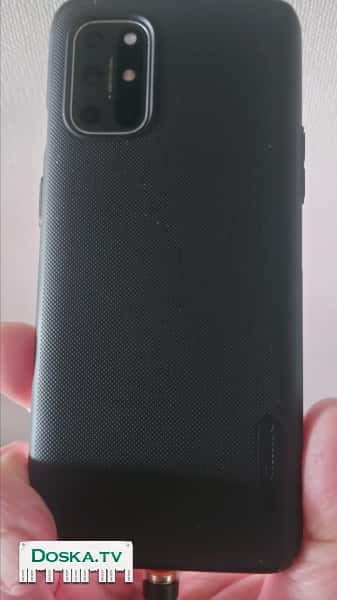 Мой телефон в отличном состоянии – без царапин, сколов и