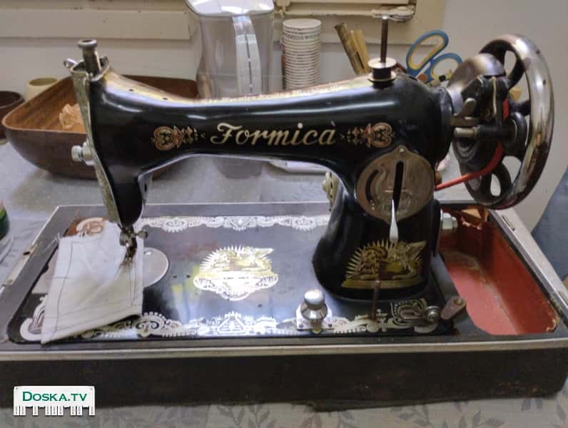 Винтажная, коллекционная машинка. Один из патентов Зингера. Отлично работает по