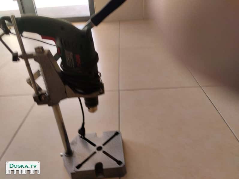 В связи с переездом  электроинструмент в идеальном состоянии. дрель