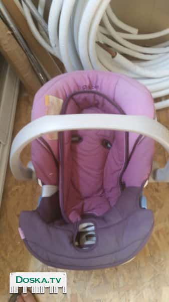 2 детских кресла до 6 мес.