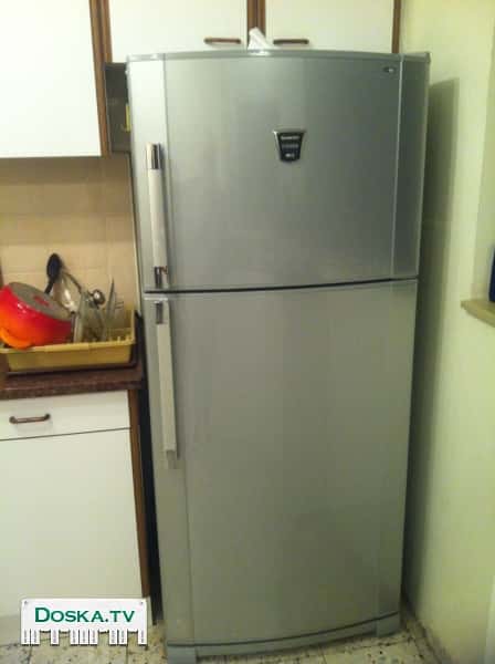 Холодильник SHARP в отличном состоянии, продаю из-за выезда заграницу