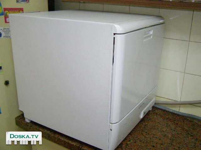 Малогабаритная, фирмы Электролюкс, как новая, размеры 45X48 см