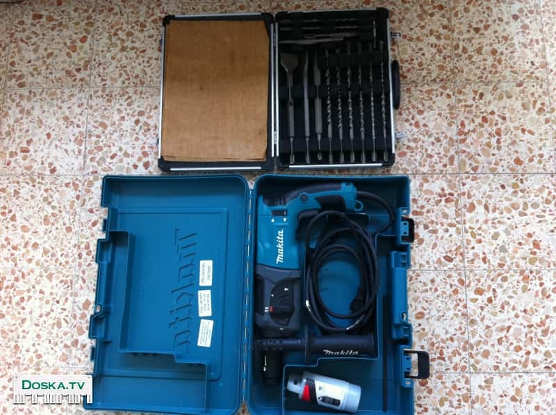 Электрическая дрель с тремя режимами работы, в отличном состоянии +