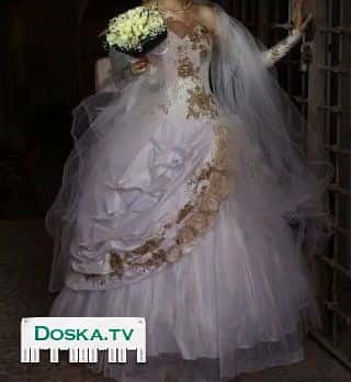 Очень красивое .сшито по индивидуальному заказу.