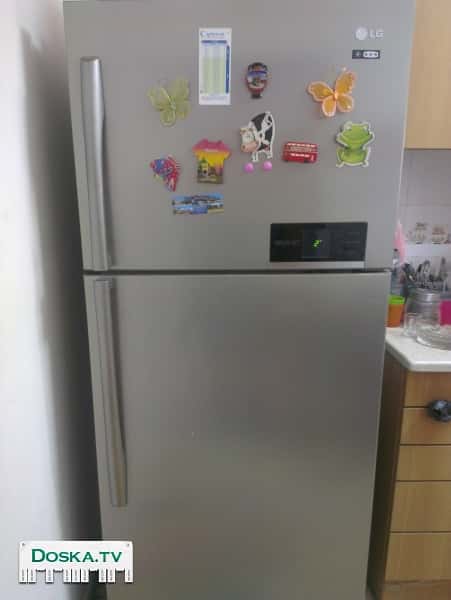 холодильник серый цвет-металик.