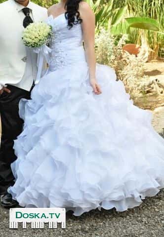 2 свадебных платья каждое 1000 шек.