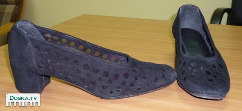 Туфли женские, низкий каблук, замшевые, черные, ажурные, одевались несколько раз.