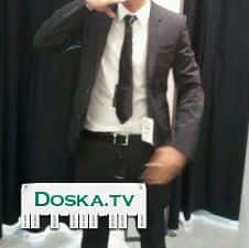 Костюм черного цвета + рубашка. Размер-42.