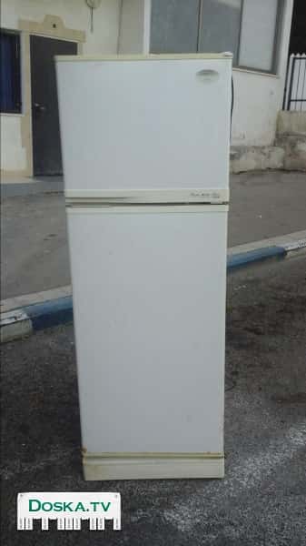 холодильник в рабочем состоянии, двухкамерный с морозилкой. Доставка до квартиры