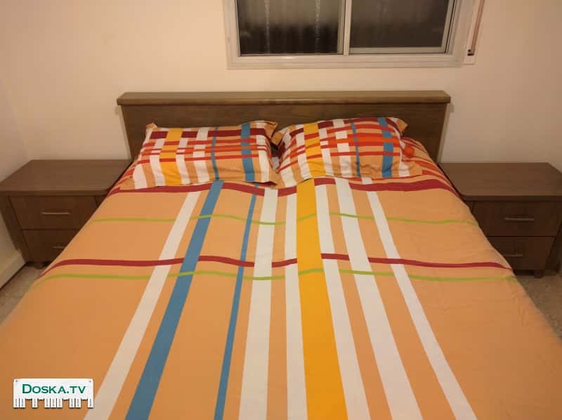 Спальня из натурального дерева, изготовлено по спецзаказу: кровать с ящиком